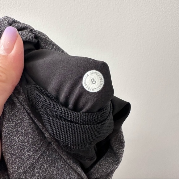 Lululemon On The Fly Pant 27” Charcoal Grey Luxtreme Sz 8 - Picture 8 of 9